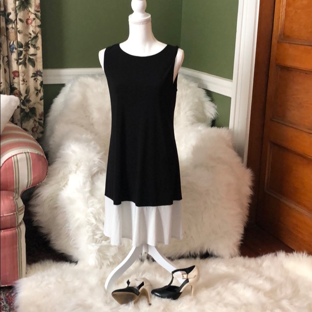 Dress M black and white